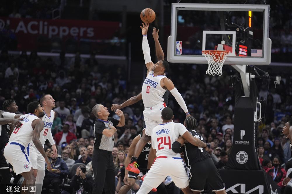 上还是场下 上还是场下