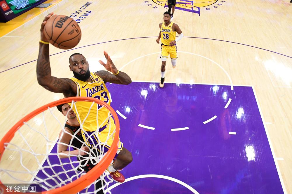 下三双的球 下三双的球